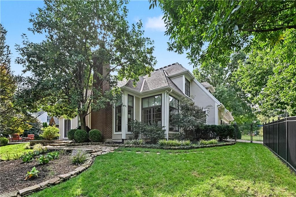 5506 W 82nd Place Property Photo 31