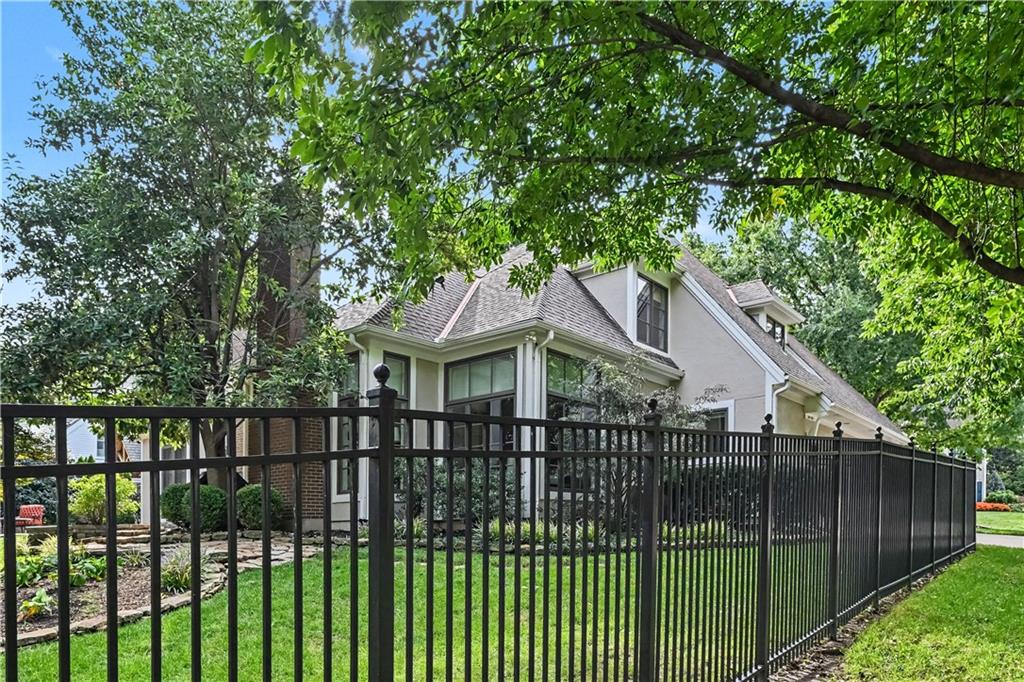 5506 W 82nd Place Property Photo 35