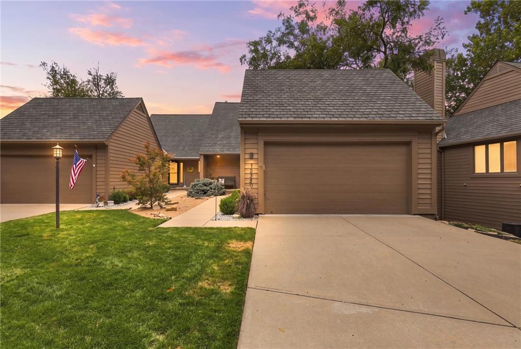 10330 S Clubside Court Property Photo 2