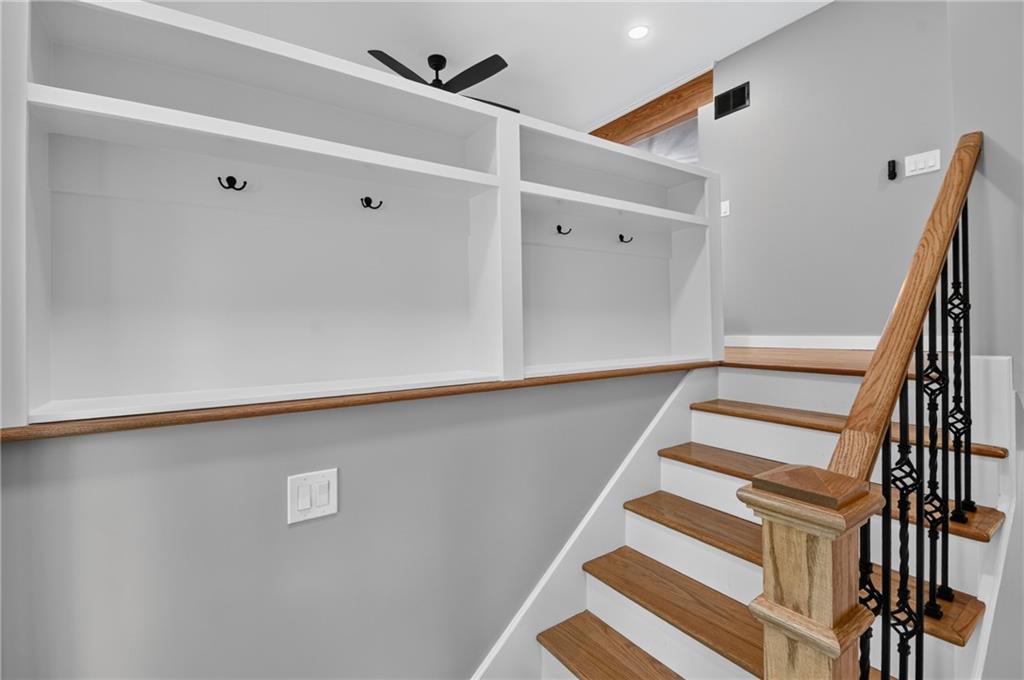 605 Ne Ash Street Property Photo 6