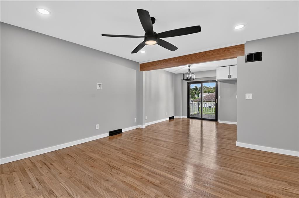 605 Ne Ash Street Property Photo 12