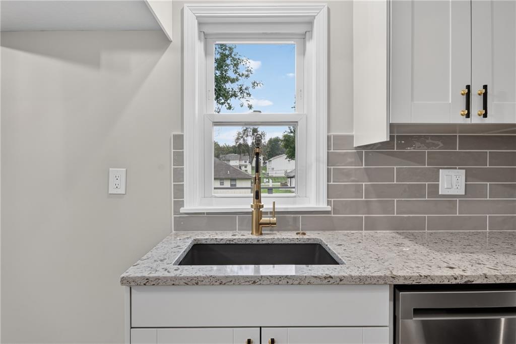 605 Ne Ash Street Property Photo 18