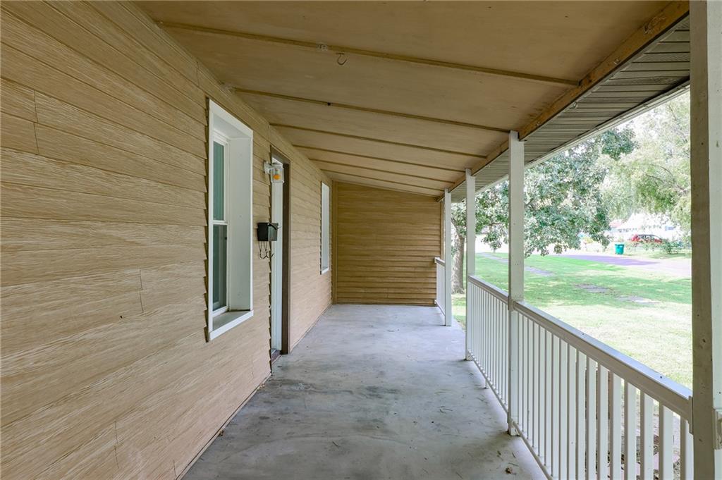 214 E 1st Street Property Photo 24