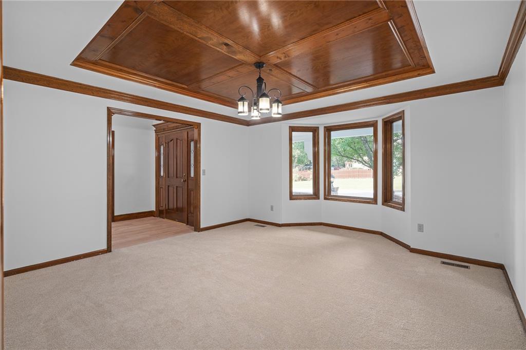 14744 S Village Drive Property Photo 9