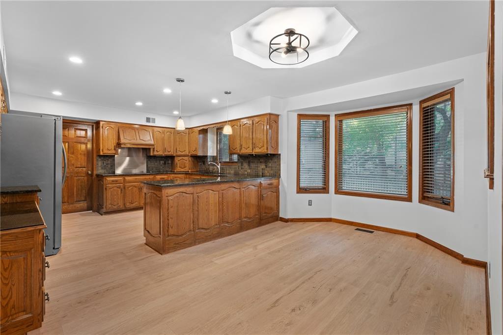 14744 S Village Drive Property Photo 13
