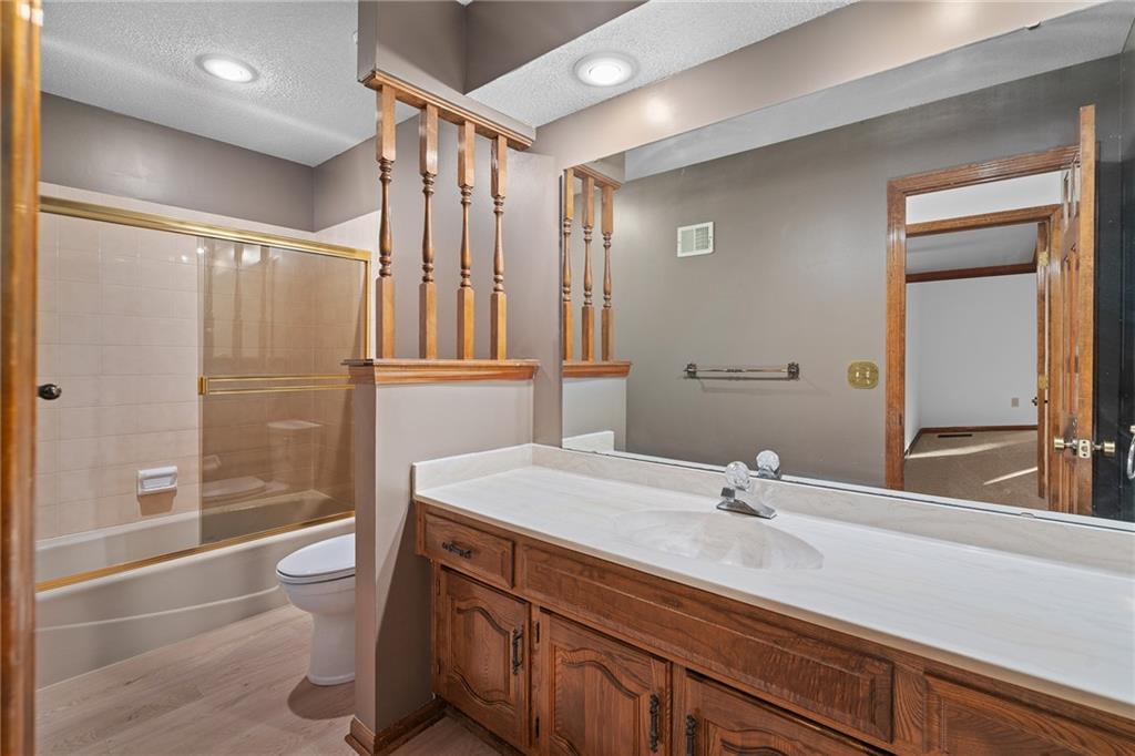 14744 S Village Drive Property Photo 26