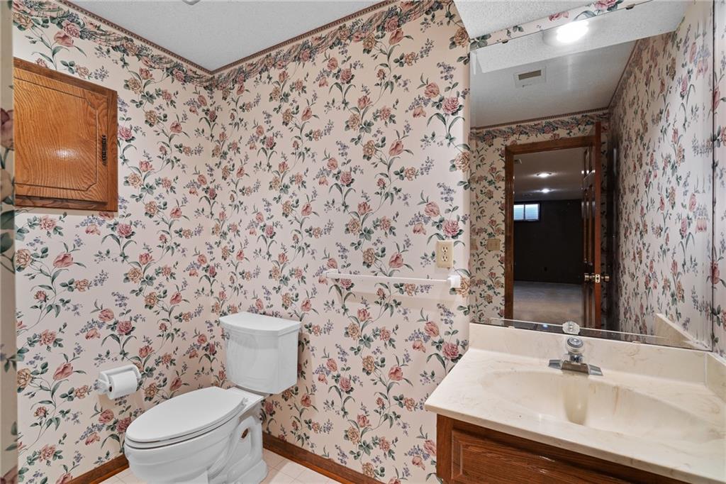 14744 S Village Drive Property Photo 29