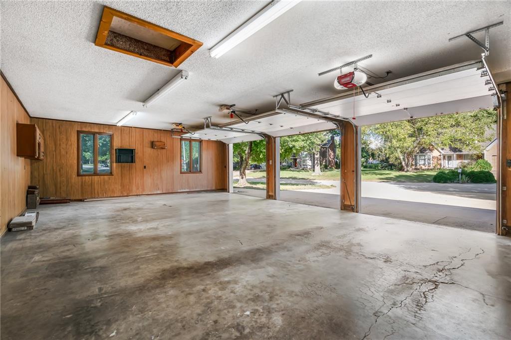 14744 S Village Drive Property Photo 31