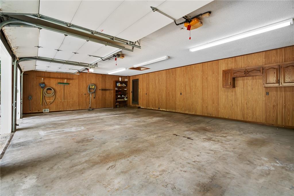 14744 S Village Drive Property Photo 32