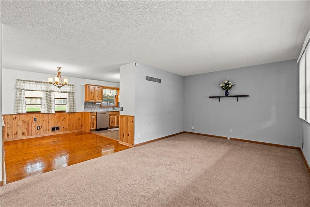 13213 E 44th Street Property Photo 7