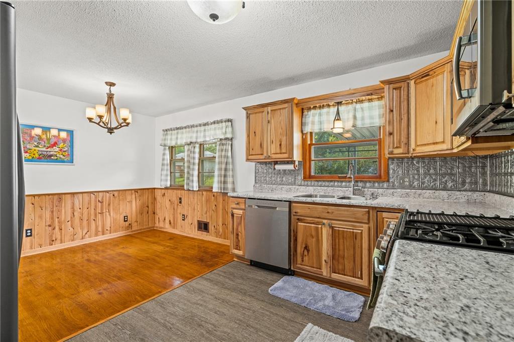 13213 E 44th Street Property Photo 13