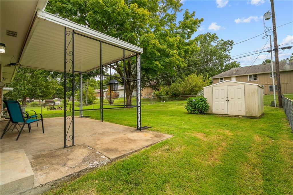 13213 E 44th Street Property Photo 29