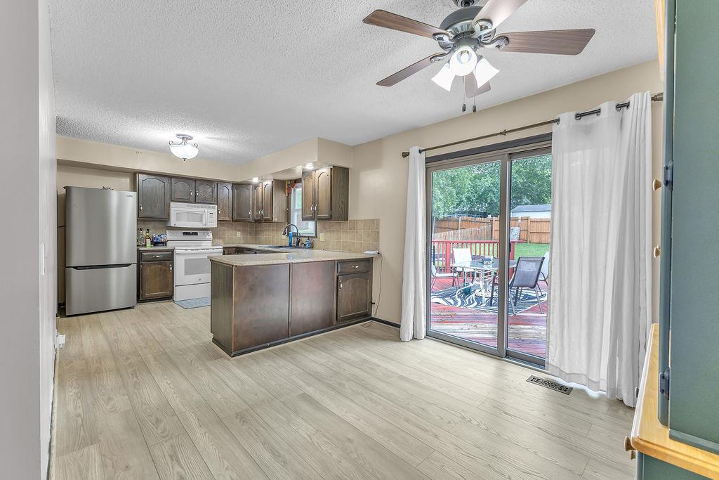 2209 N Leonard Road Property Photo 9