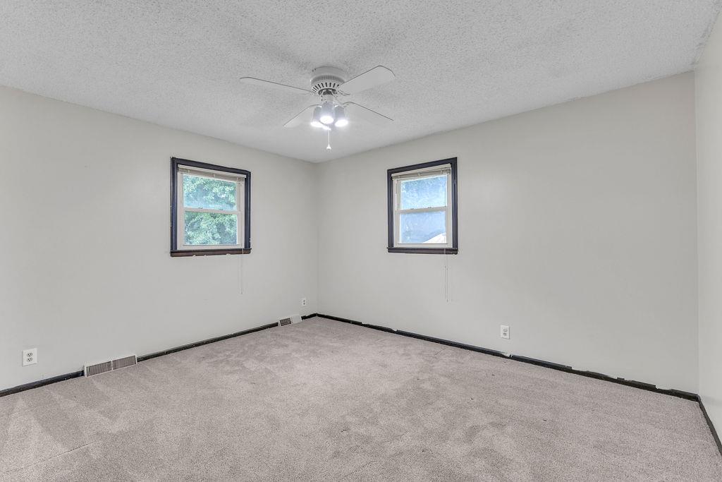 2209 N Leonard Road Property Photo 13
