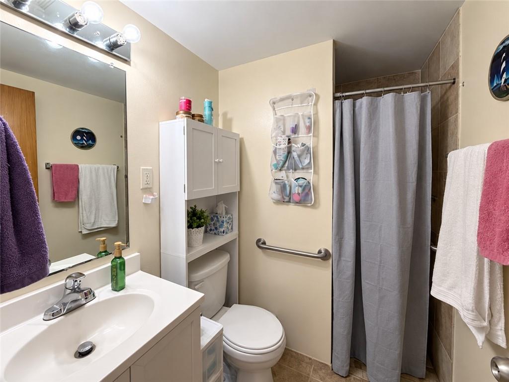 406 Devon Street Property Photo 4