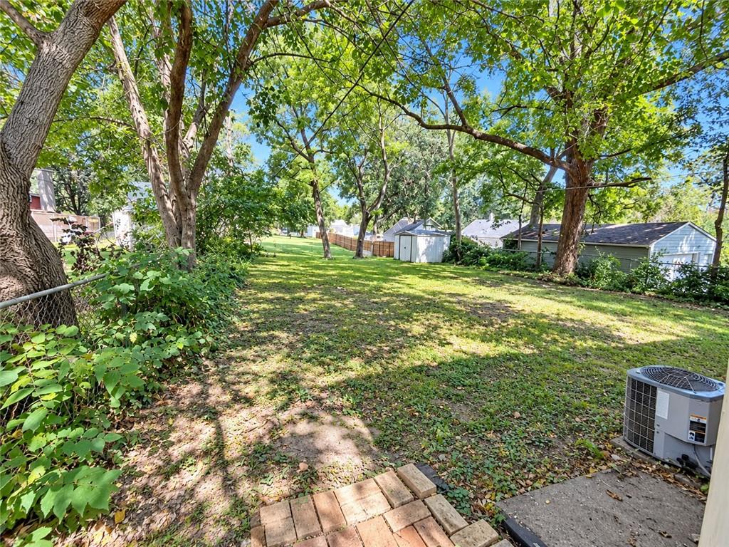 406 Devon Street Property Photo 7