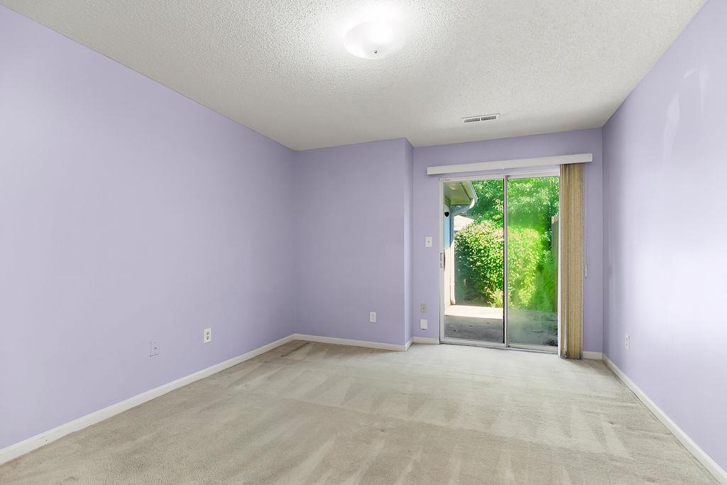 304 E Hansen Court Property Photo 8