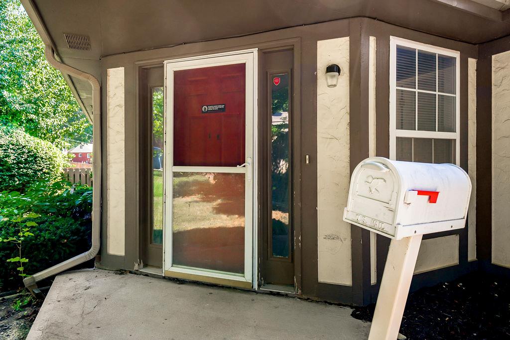 304 E Hansen Court Property Photo 16
