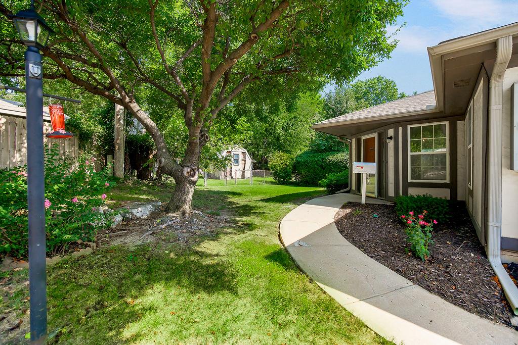 304 E Hansen Court Property Photo 21