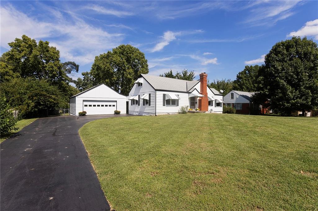 11400 E 78th Street Property Photo 3