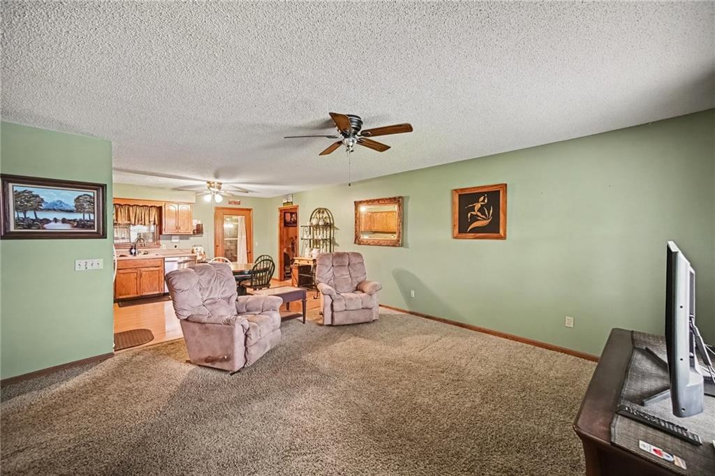 1006 Town And Country Lane Property Photo 6