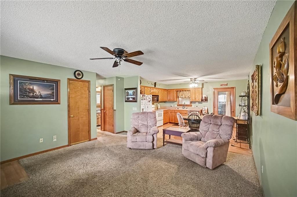 1006 Town And Country Lane Property Photo 7