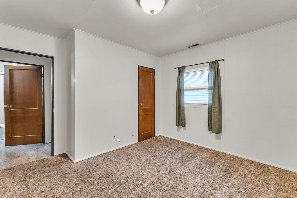 1909 S 22nd Street Property Photo 17