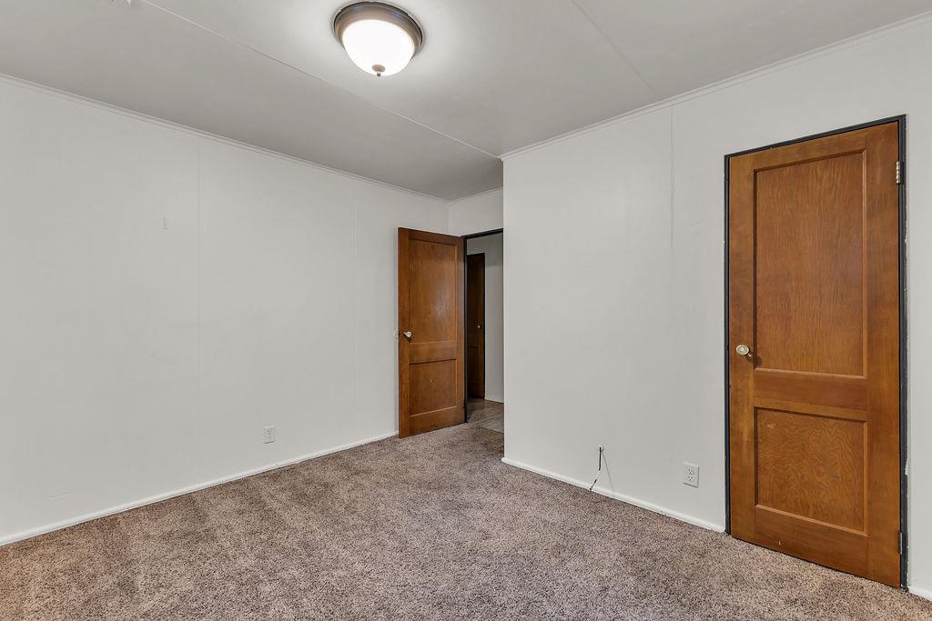 1909 S 22nd Street Property Photo 18