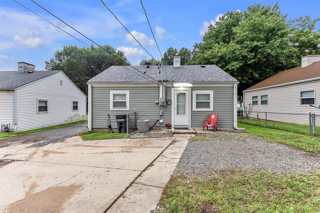 1909 S 22nd Street Property Photo 19