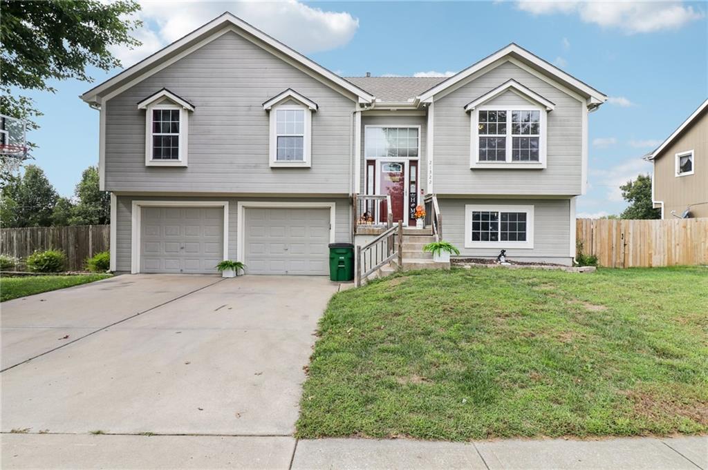 21322 Pin Oak Lane Property Photo 1