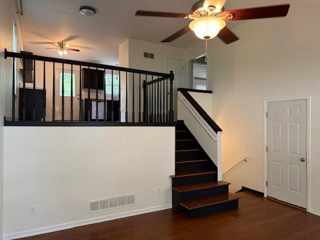 1712 Winding Creek Lane Property Photo 7