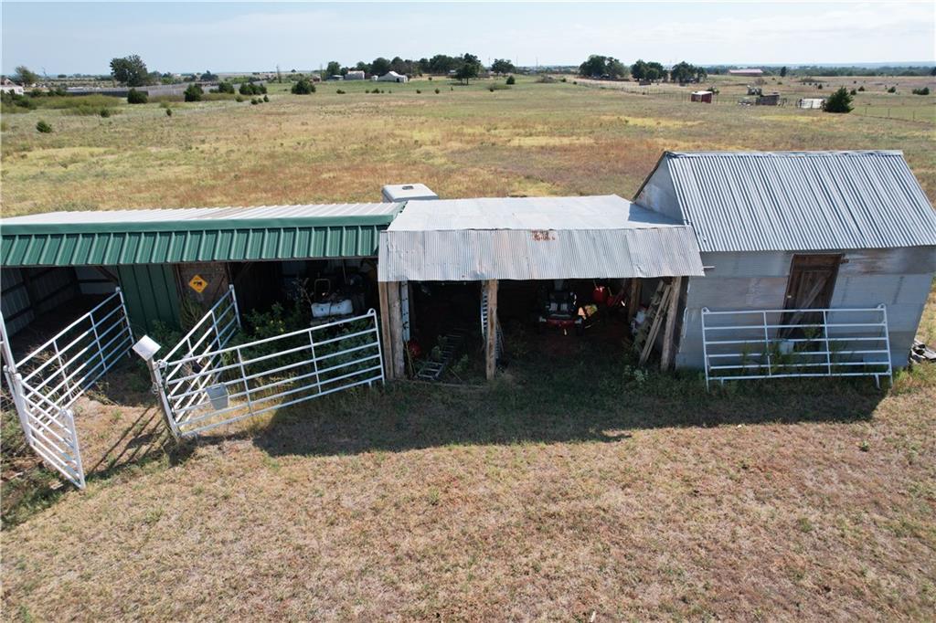 6214 N Broadway Road Property Photo 7
