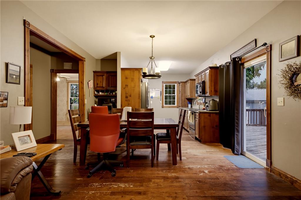 605 E Crandall Street Property Photo 6