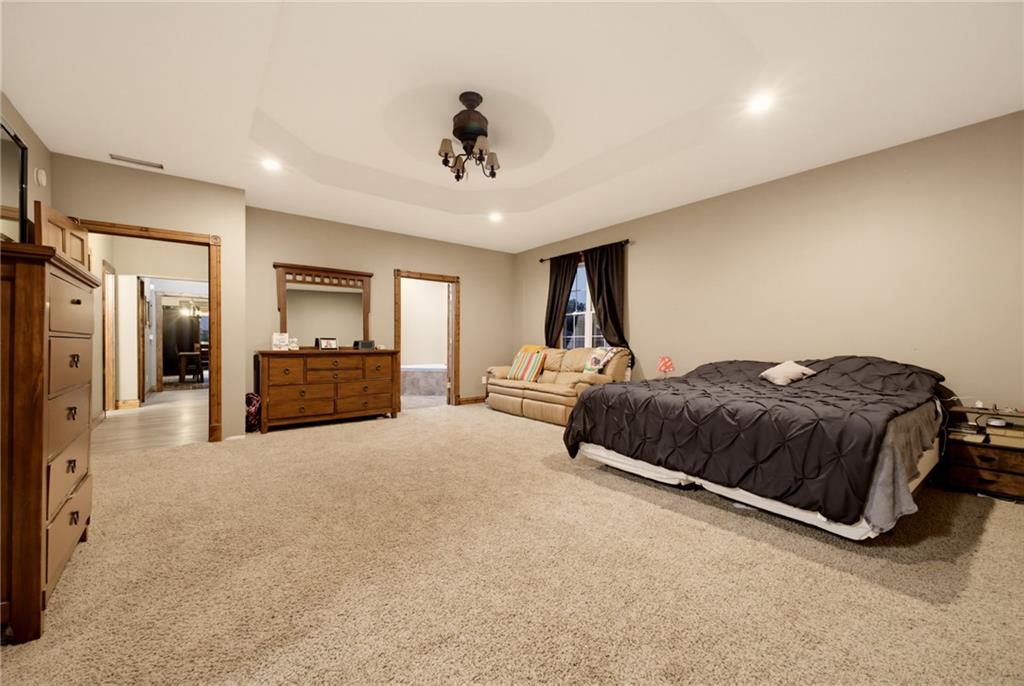 605 E Crandall Street Property Photo 11