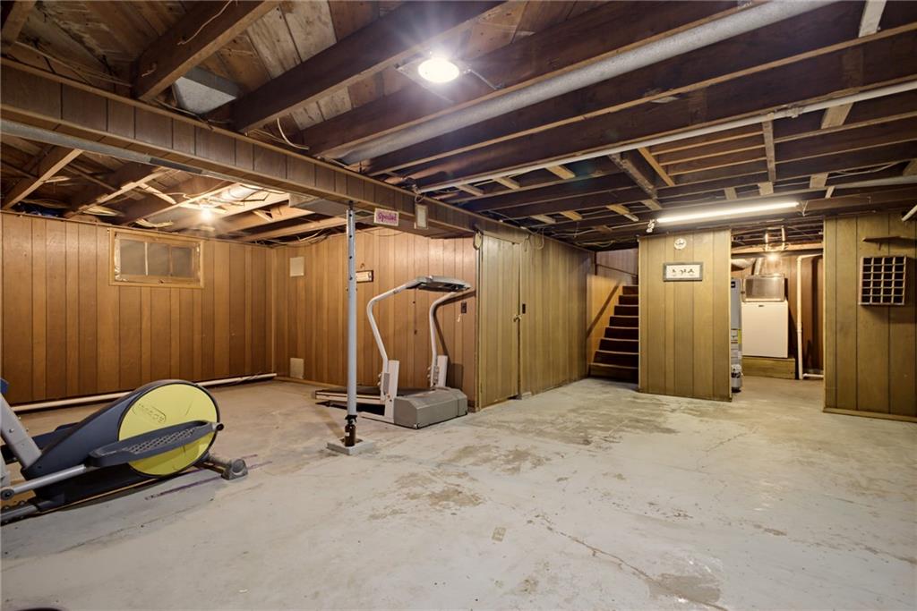 605 E Crandall Street Property Photo 26