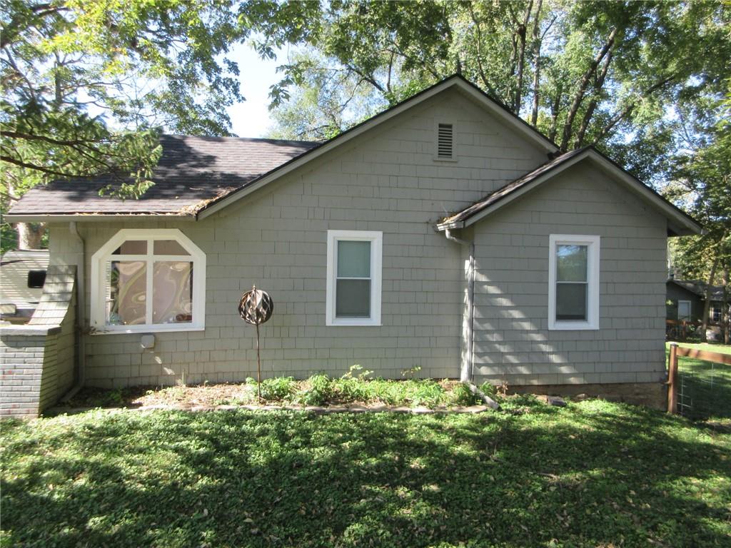 428 E Gudgell Avenue Property Photo 2