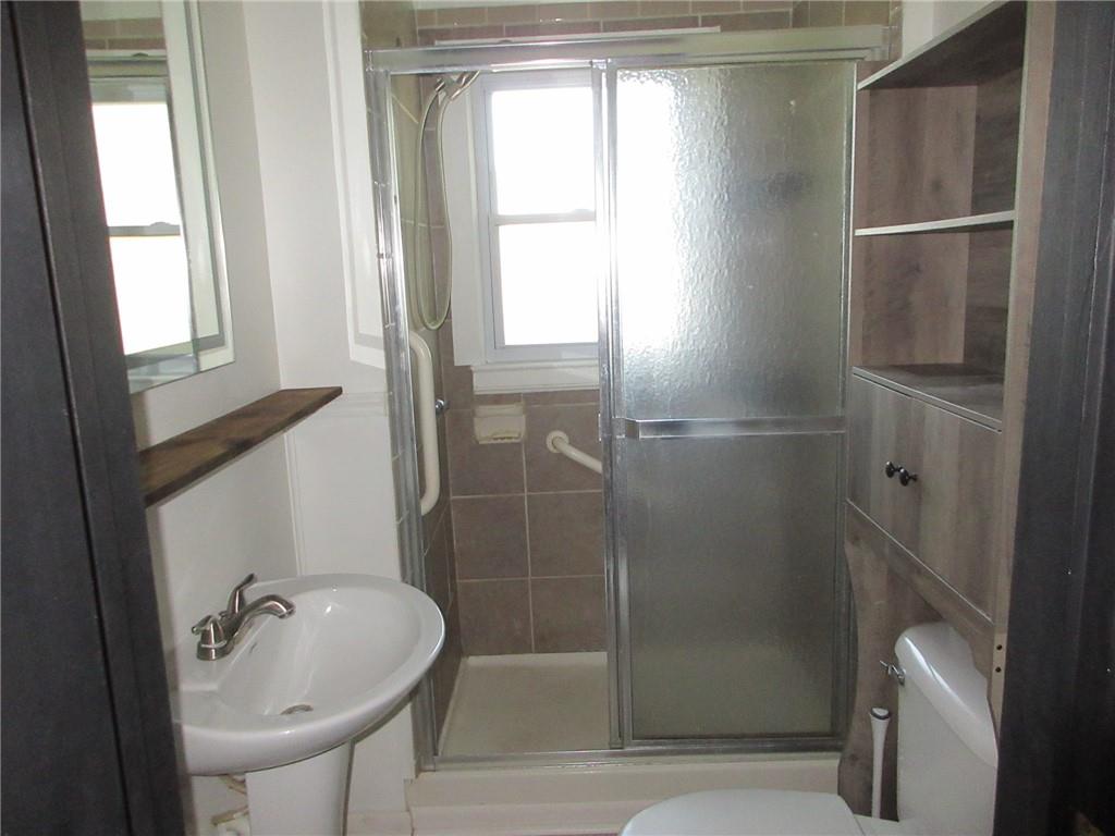 428 E Gudgell Avenue Property Photo 9