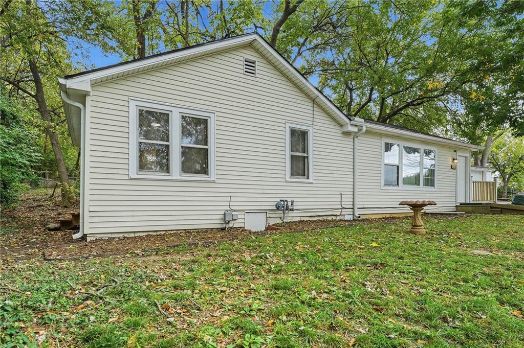 3809 N Spruce Avenue Property Photo 2