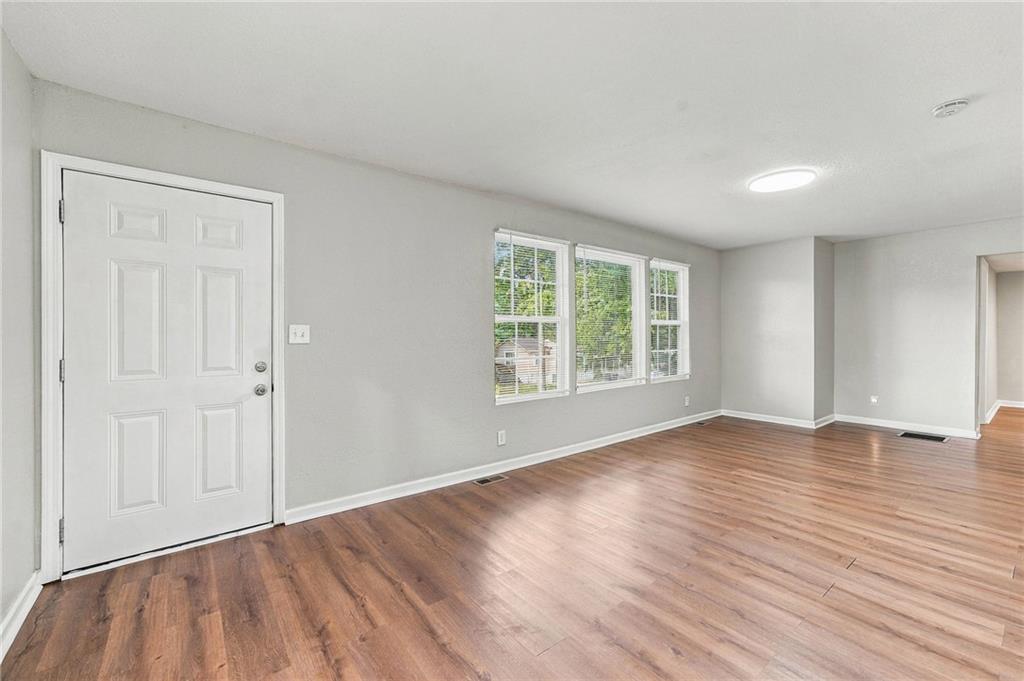 3809 N Spruce Avenue Property Photo 5