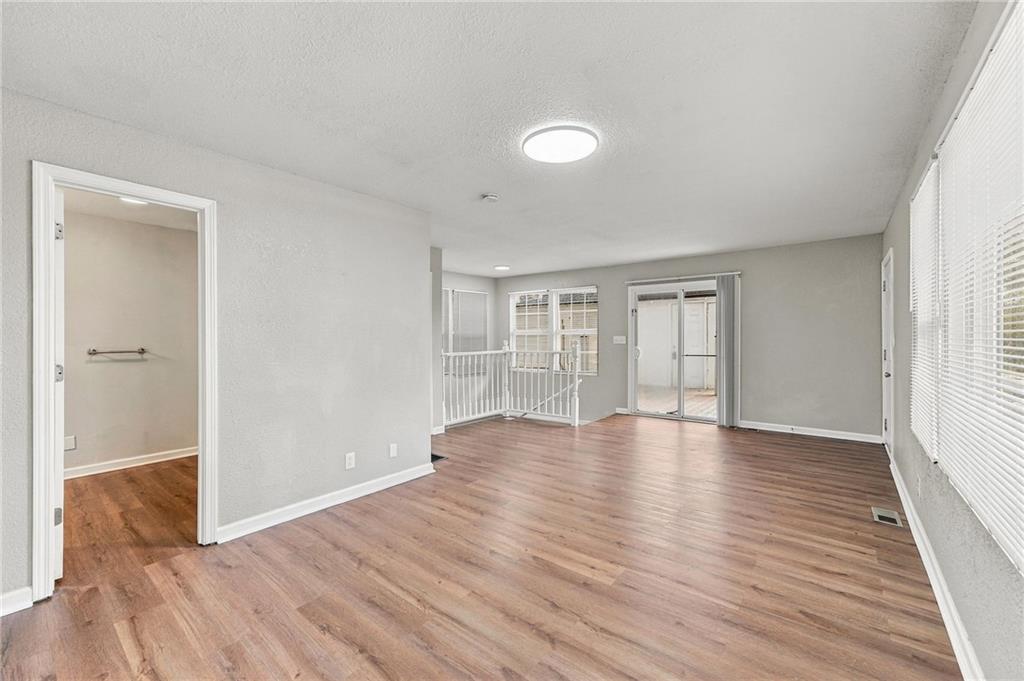 3809 N Spruce Avenue Property Photo 7