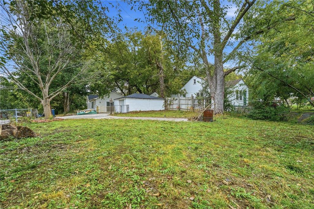 3809 N Spruce Avenue Property Photo 28