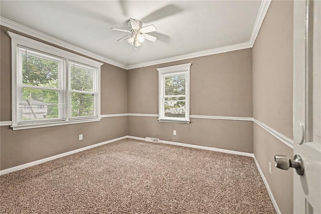2425 S Lees Summit Road Property Photo 9