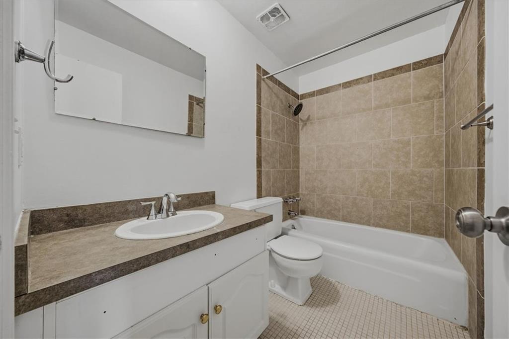 4056 Warwick Boulevard Property Photo 27