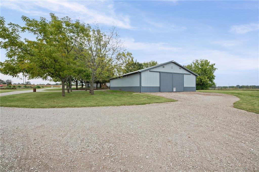 16409 E 289th Street Property Photo 32