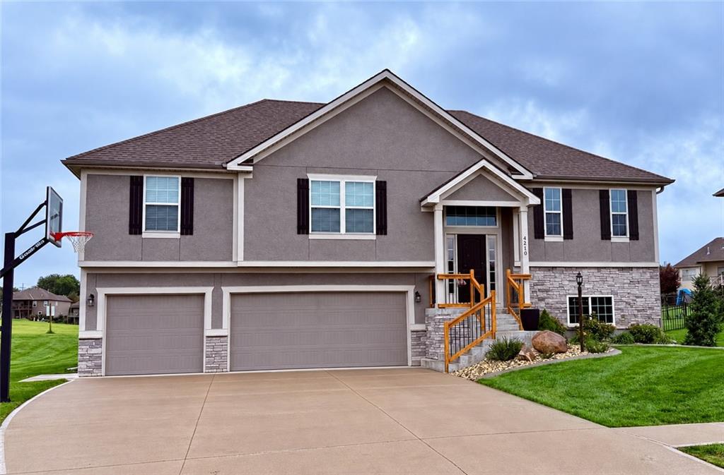 4210 Lake Crest Court Property Photo 1