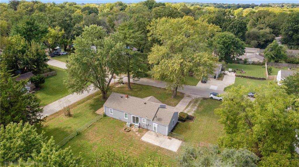 5433 Willow Avenue Property Photo 7