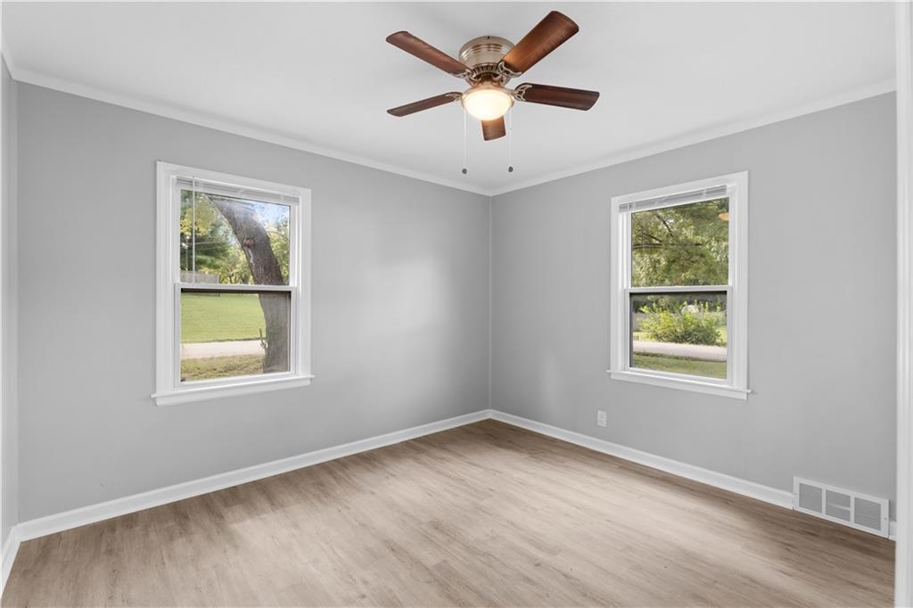 5433 Willow Avenue Property Photo 14