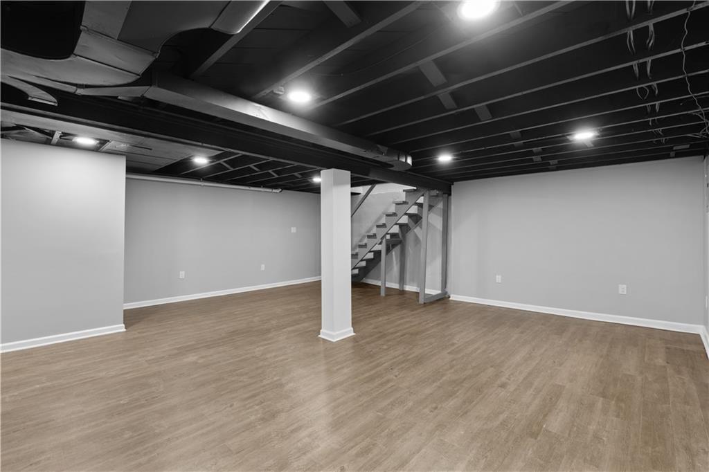 5433 Willow Avenue Property Photo 17