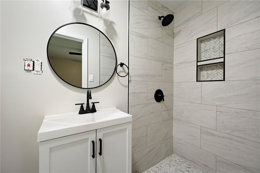 8206 Elm Avenue Property Photo 16