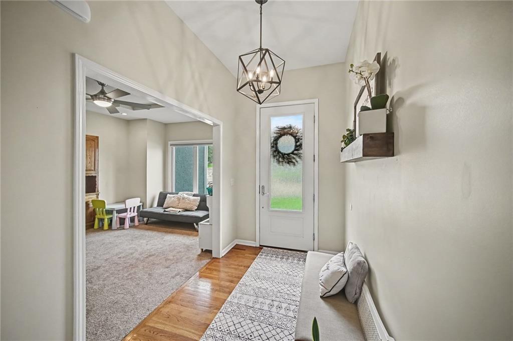 201 Surrey Court Property Photo 7